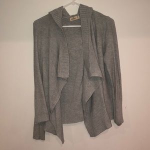 lighter grey cardigan, knitted